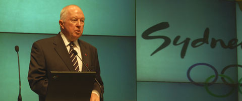 �Ӿ�ר�ã�Ϥ����˻���ϯ��ƹ���Michael Bryce